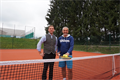 Vizebürgermeister Robert Bimminger, UTC-Obmann Wolfgang Kerbler am neuen Allwetter-Tennisplatz